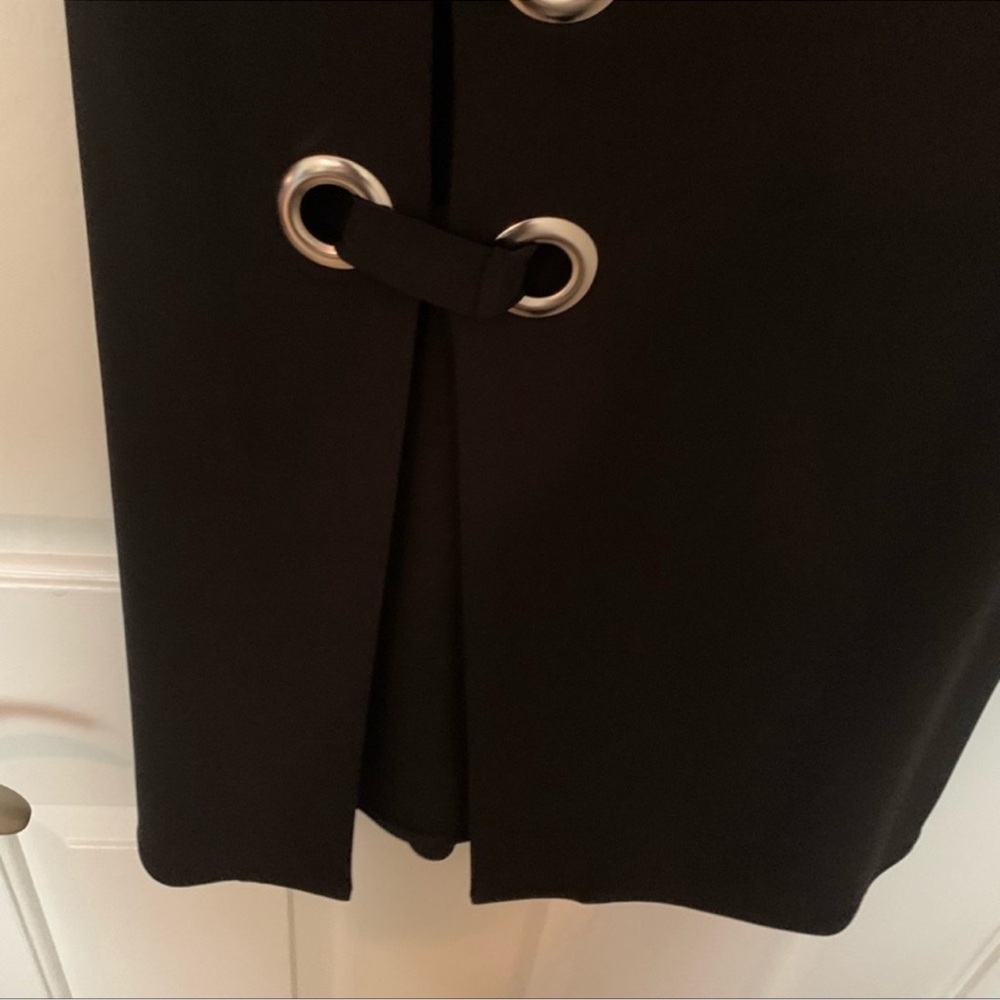 SHELLEY’S FASHIONS DRESS - Picture 5 of 5